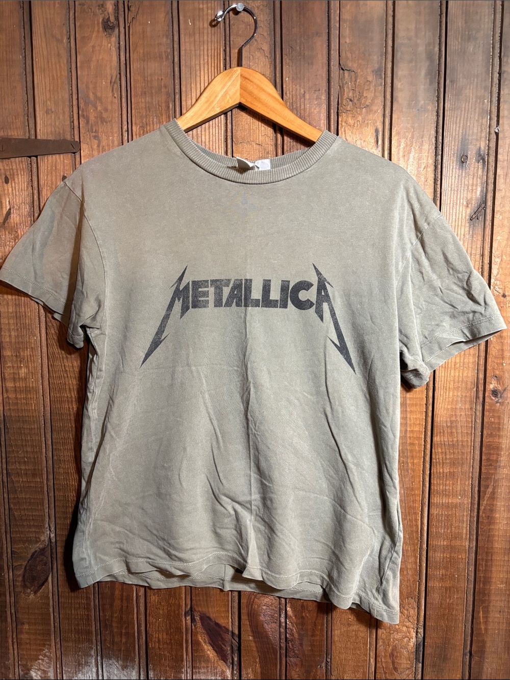 Men’s Metallica World Magnetic Crew Neck Logo T-Shirt — Olive Green